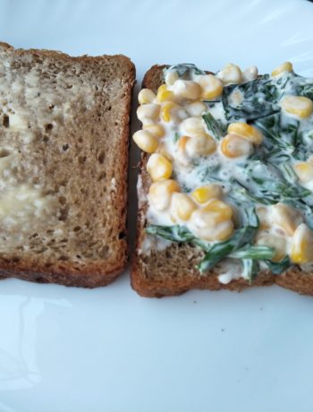 Corn Spinach filling on bread